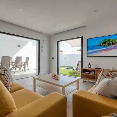 Fully Refurbished House In 2022 - Private Heated Pool - Gran Canaria *