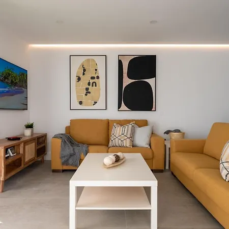 Fully Refurbished House In 2022 - Private Heated Pool - Gran Canaria * San Bartolome de Tirajana (Gran Canaria)