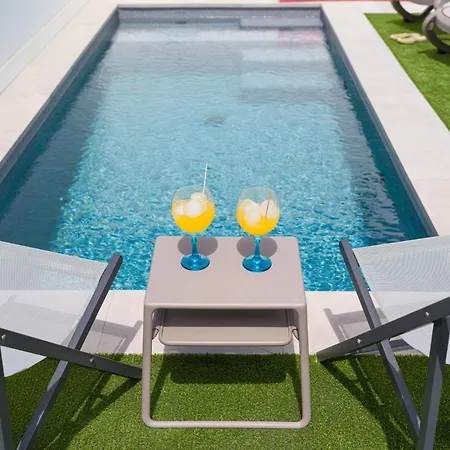 Fully Refurbished House In 2022 - Private Heated Pool - Gran Canaria *